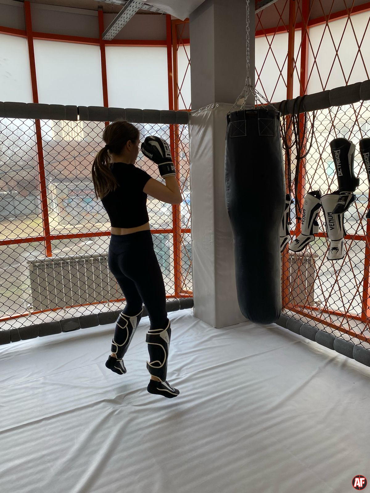 Fighting Academy | Академия файтинга | Клуб братьев Лапшиных.  ММА, MMA, ДЖИУ-ДЖИТСУ, jujutsu, КИКБОКСИНГ, ЖЕНСКАЯ САМООБОРОНА в Ростове-на-Дону на Западном. Индивидуальные тренировки Лапшин Алексей Анатольевич.